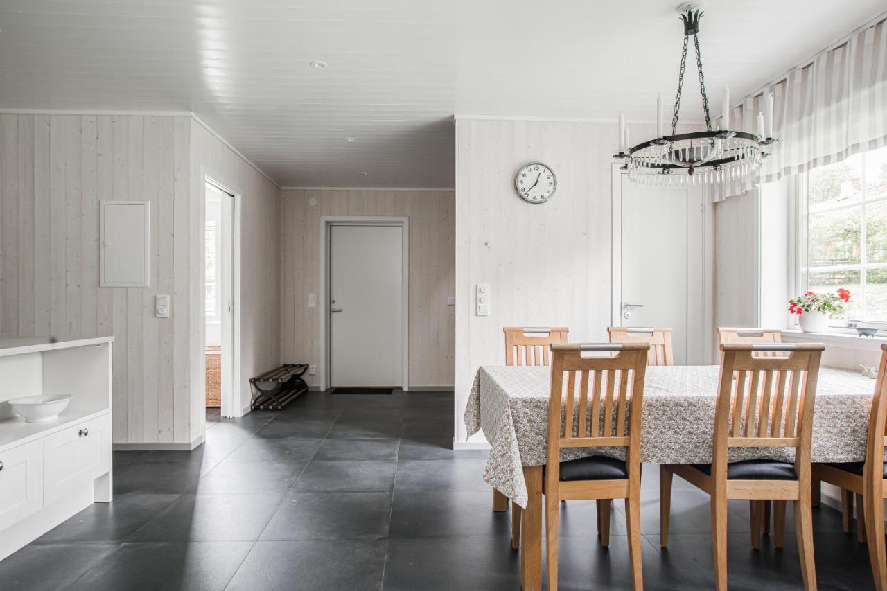 Jönköping Solar Lake Cottage מראה חיצוני תמונה